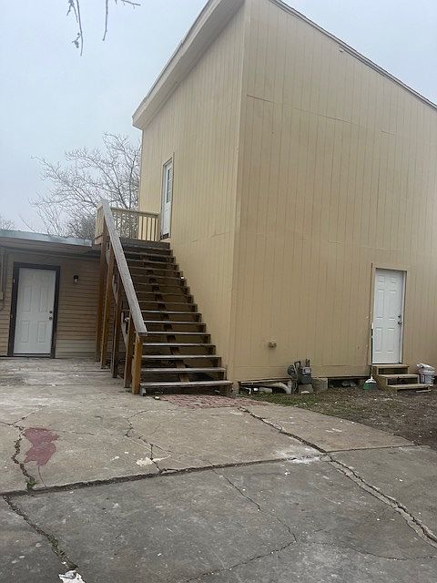 2nd image of 4821 Franklin Dr