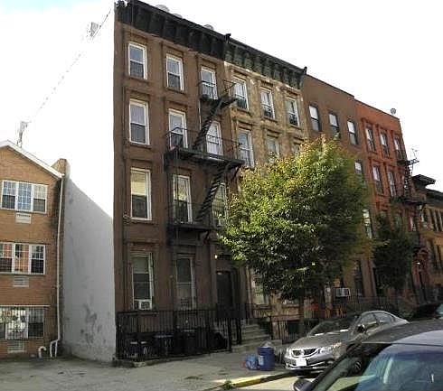 1st image of 130 Jefferson Ave