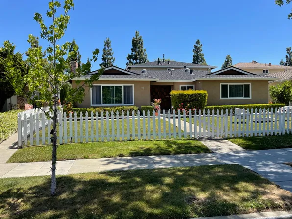 990 Westlynn Way APT 4, Cupertino, CA 95014