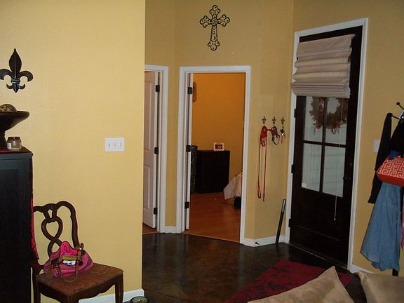 5th image of 139 Richard St