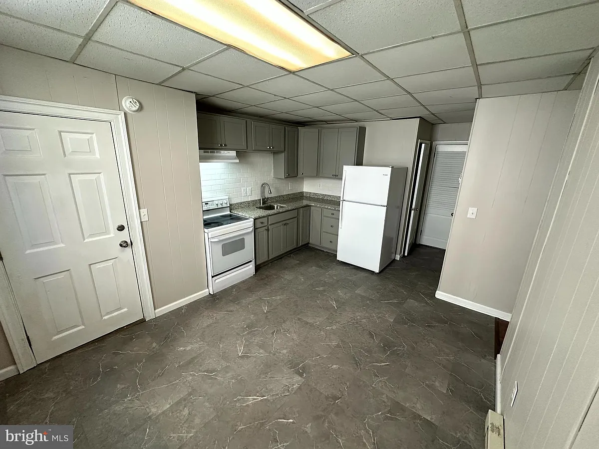 Building Photo - 5 S 3rd St #B