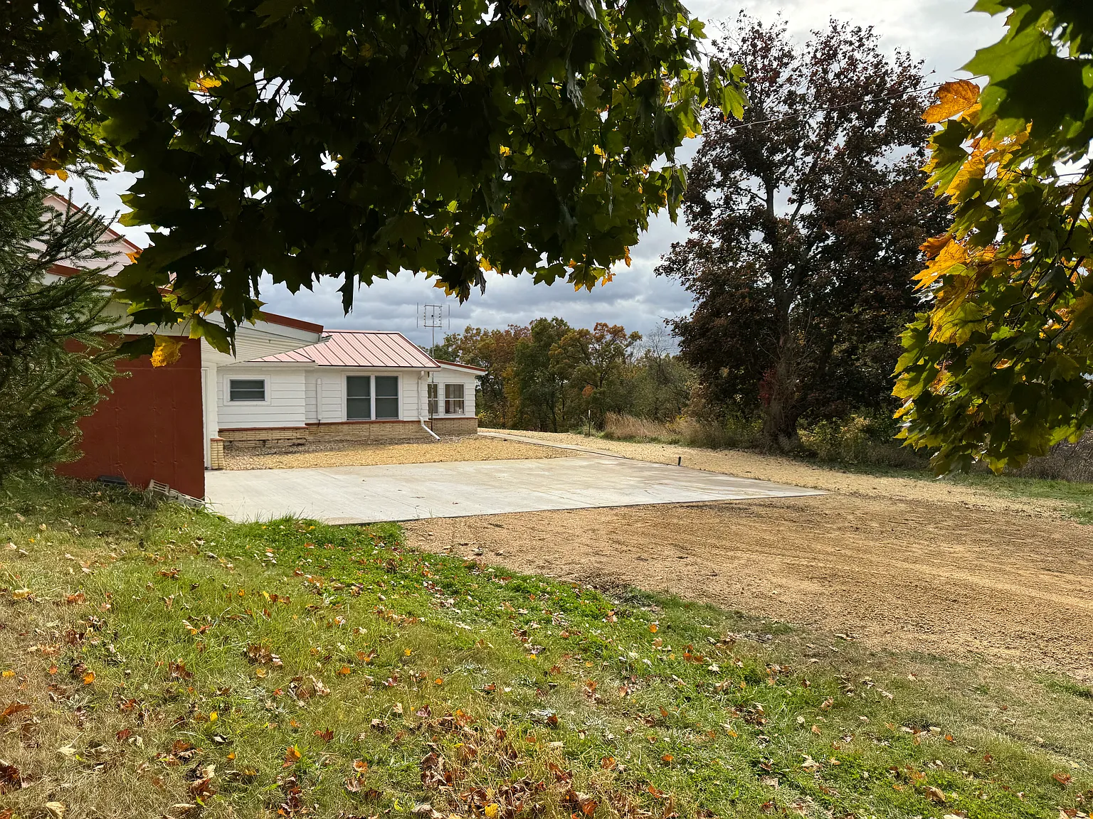 3 bed, 1306 sqft, $1,800 — Photo 1