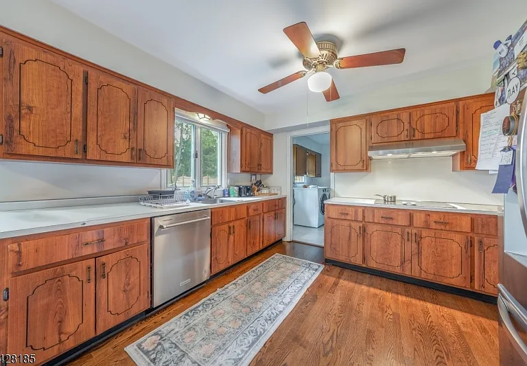 193 Lafayette Ave — Photo 8