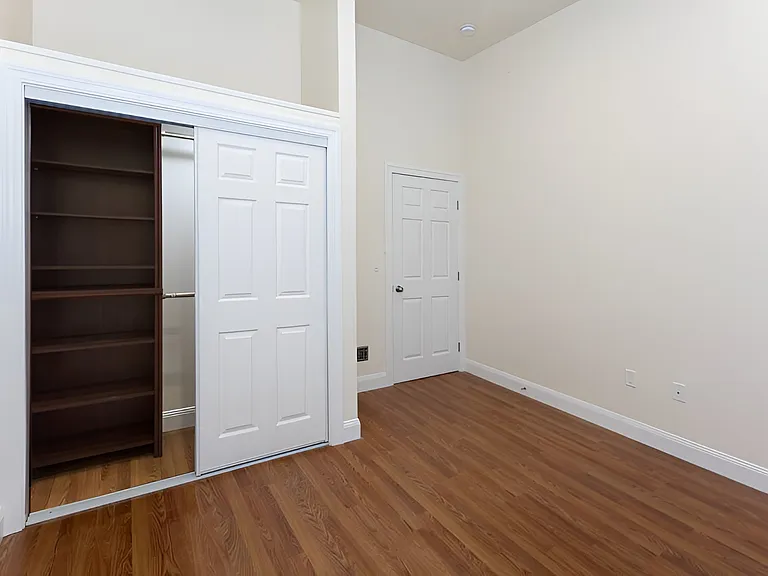 1150 S Van Ness Ave #1150 — Photo 10