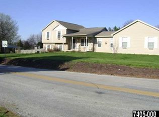 5701 Colonial Valley Rd, Spring Grove, PA 17362