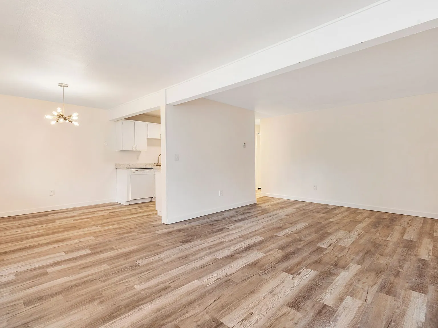 Willowbrook Apartments — Photo 4