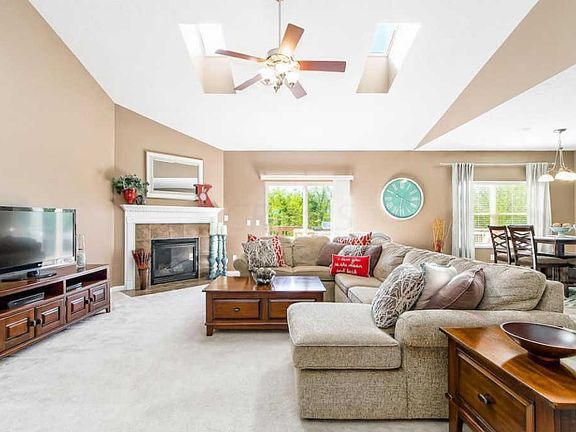 3rd image of 10105 Tuscany Ct
