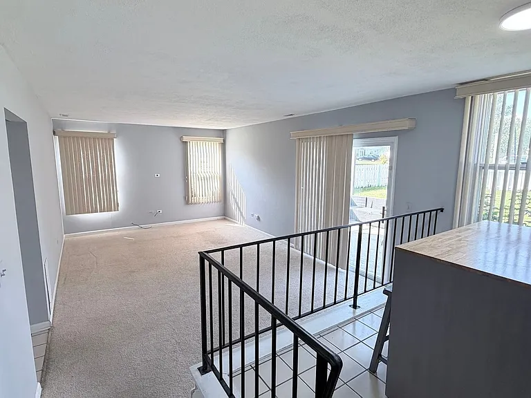 1312 Darlington Ct — Photo 5