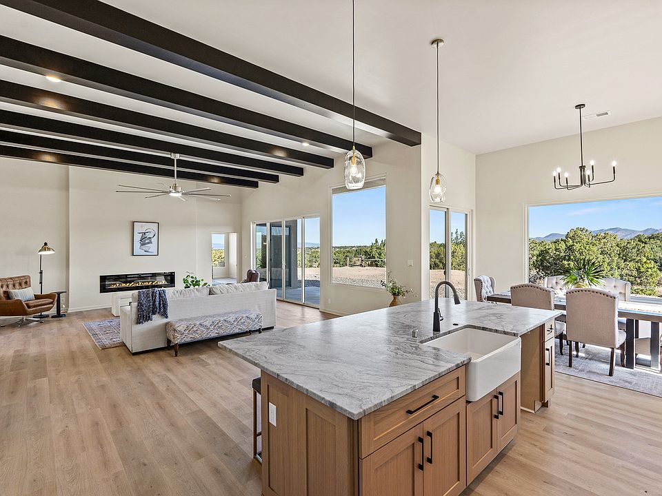 1st image of 25 Vista Valle Cir