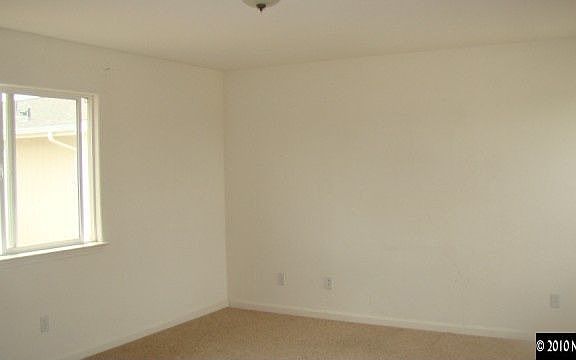 4th image of 1297 Woodside Ln