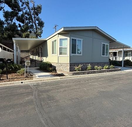 3rd image of 245 Ridgelake Dr #36