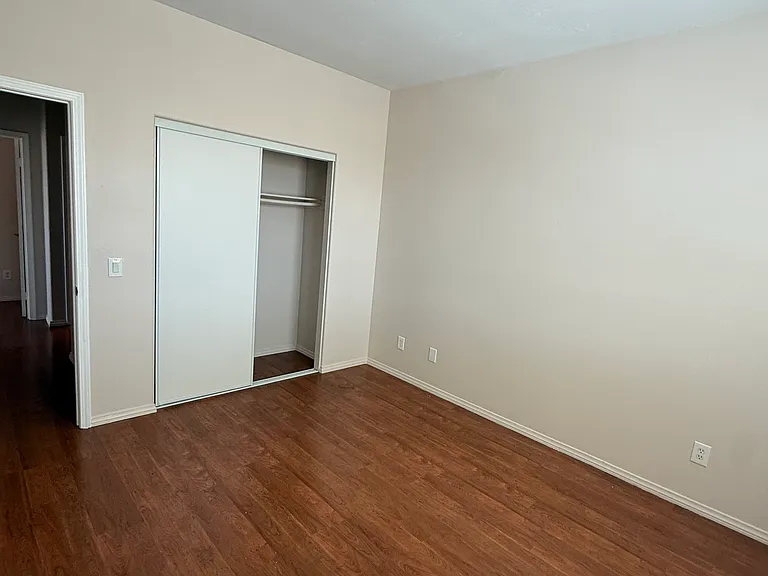 3045 W Newgrove St — Photo 22