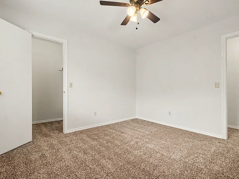 2313 Cliffside Dr — Photo 32
