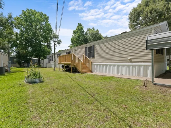 13053 Oak Manor Ct, Willis, TX 77318