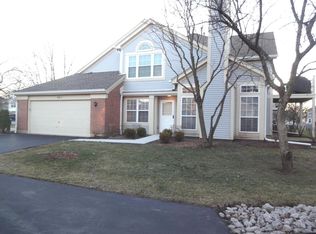 426 Cromwell Cir UNIT 4, Bartlett, IL 60103