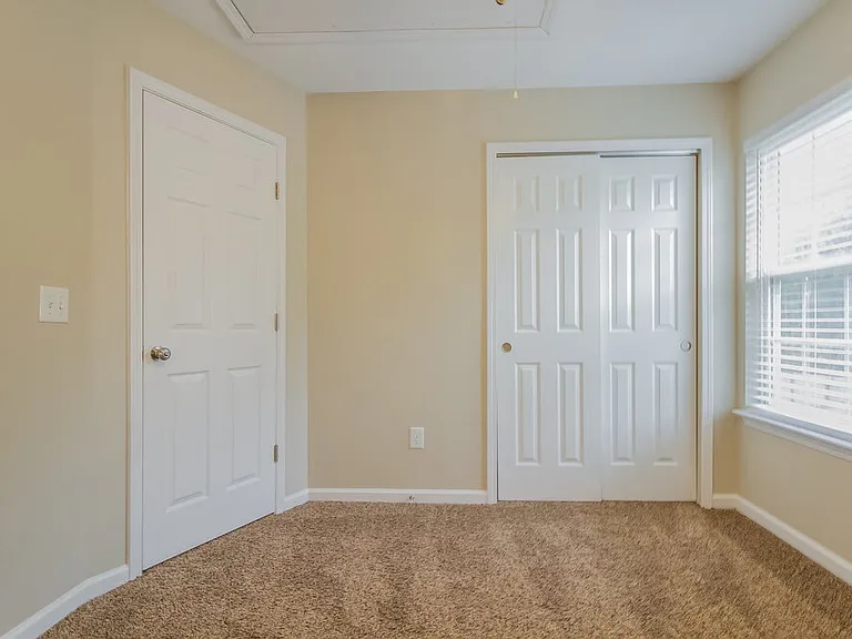 1716 Carlyon Ct — Photo 10