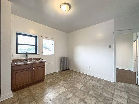 5th image of 2638 N Milwaukee Ave #3M