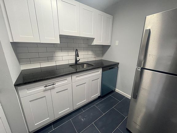 5th image of 435 Orchard St #B8
