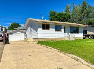 212 E Aberdeen Ave, Carbon, AB T0M0L0