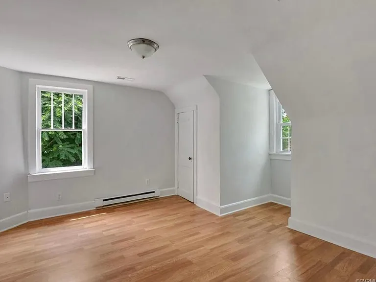 2608 Grant St — Photo 4