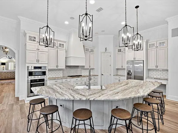 3161 Club Dr, Miramar Beach, FL 32550