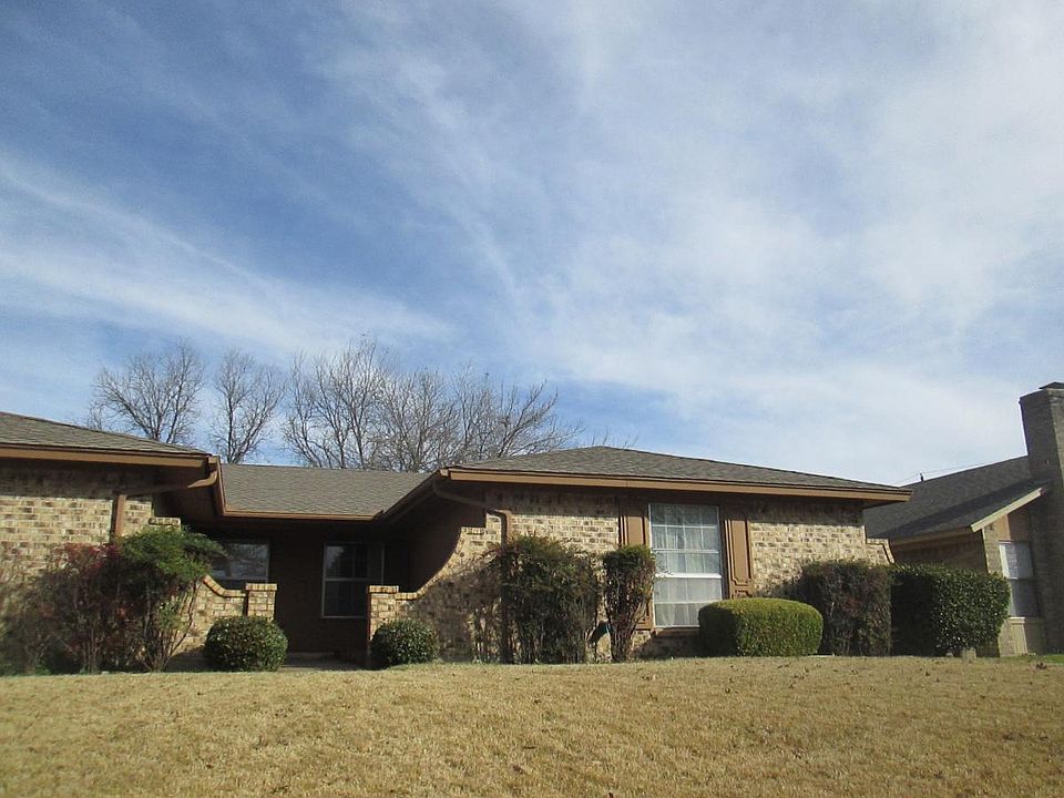 1st image of 3204 Lawndale Ave