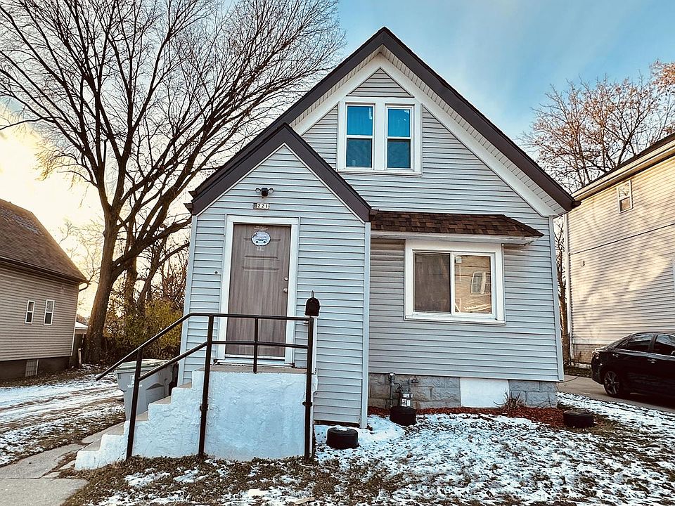1st image of 3221 North 6th STREET