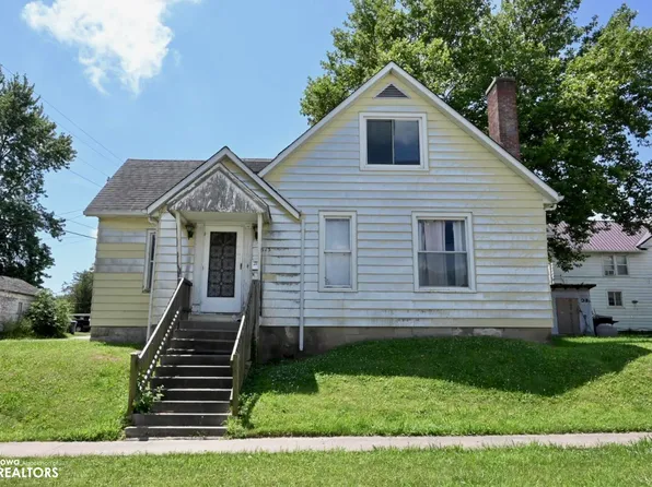 1615 Smith St, Burlington, IA 52601