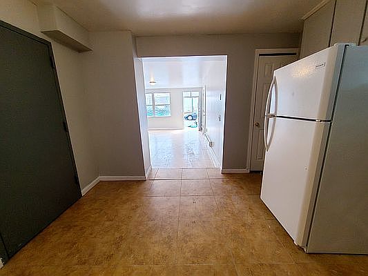 5th image of 729 E 215th St APT 2