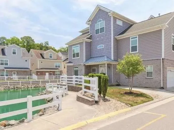 224 Moate Cir, Virginia Beach, VA 23462