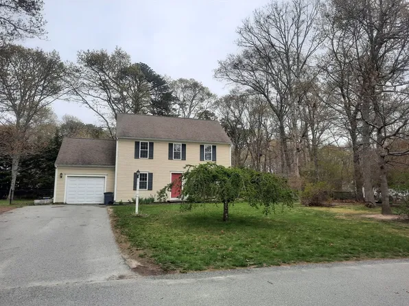 8 Patricks Way, Forestdale, MA 02644