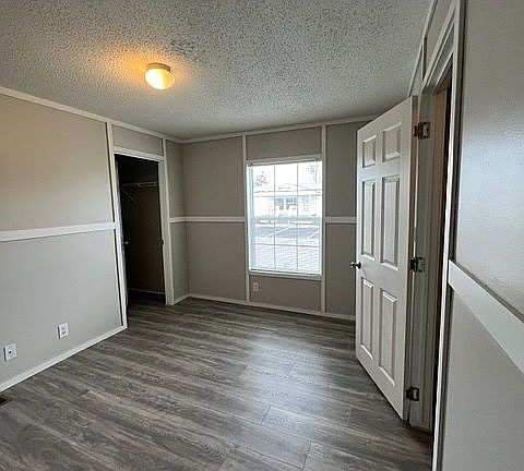 5th image of 205 Manchester Ct