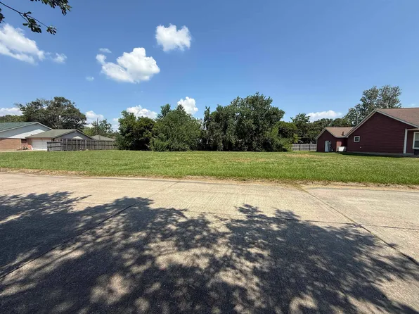 Bryan Ave, Groves, TX 77619