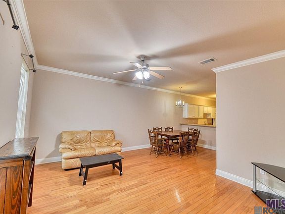 3rd image of 5112 Arlington Ct