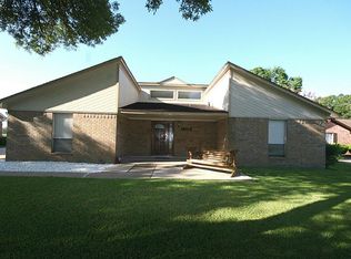 1609 Azalea St, Sweeny, TX 77480