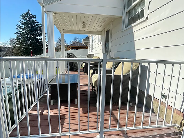 811 California Ave — Photo 31
