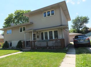 10312 Leslie Ln, Chicago Ridge, IL 60415