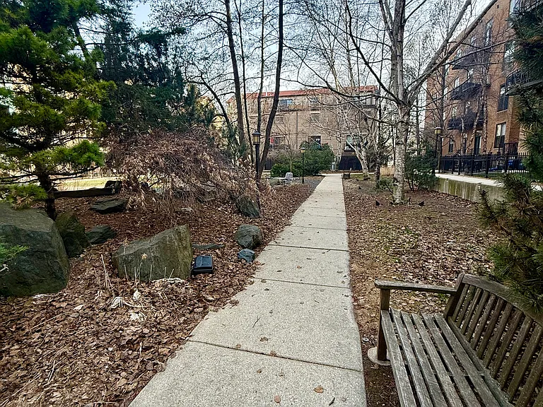 1301 W Madison St #503 — Photo 10
