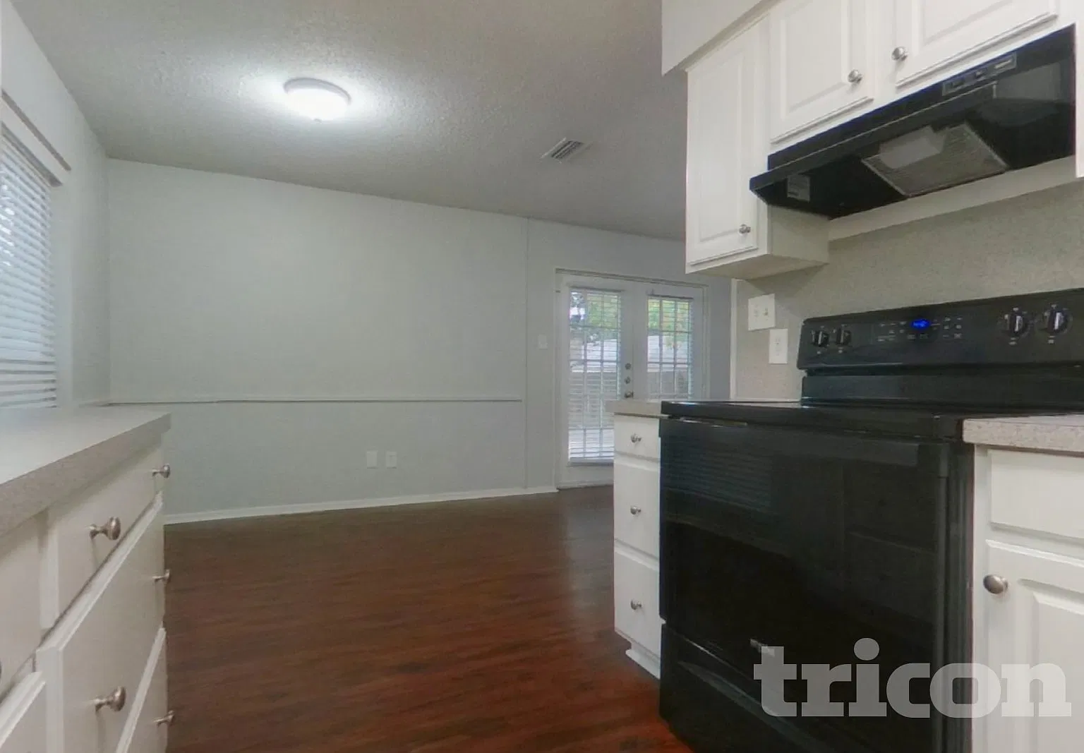 1916 Tracey Circle Irving TX — Photo 4