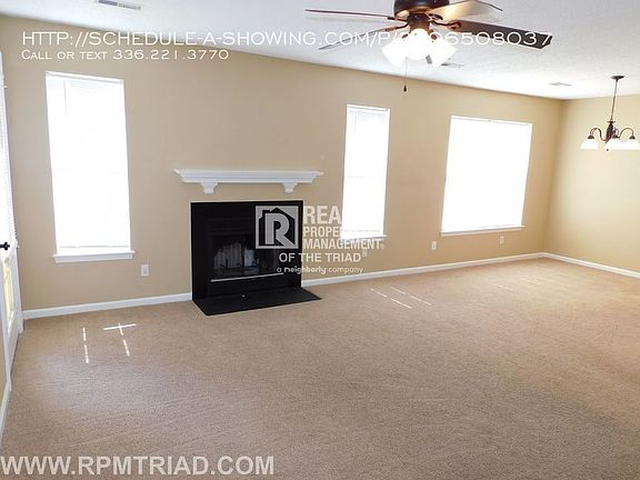 2nd image of 31D Meadowood Glen Way