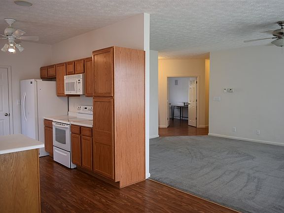 5th image of 3655 Goodall Ct