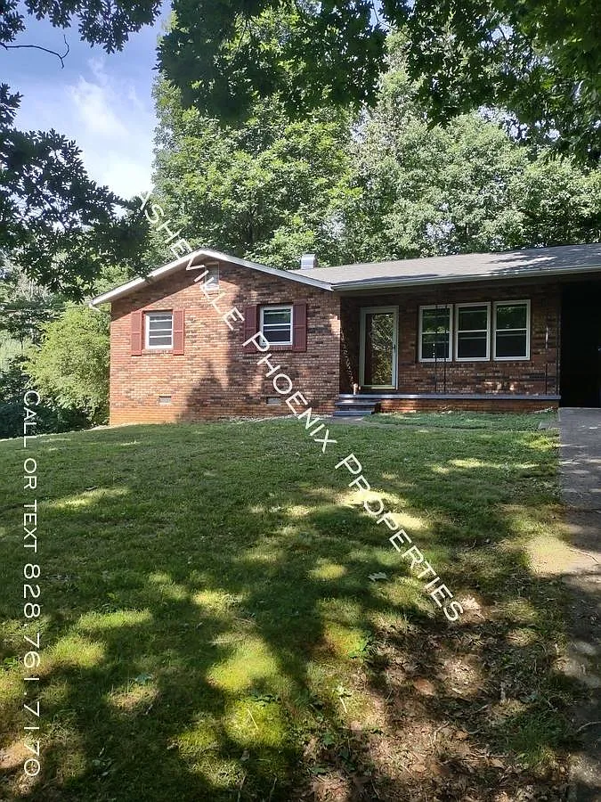 3 bed, $1,600 — Photo 1