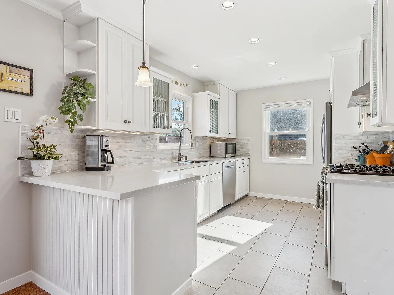 4 bed, 1398 sqft, $6,950 — Photo 4