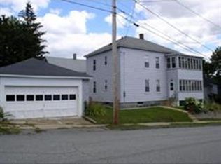25 Greenwood Pl, Gardner, MA 01440