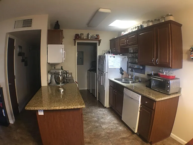 1710 N Santa Rita Ave #2 — Photo 5