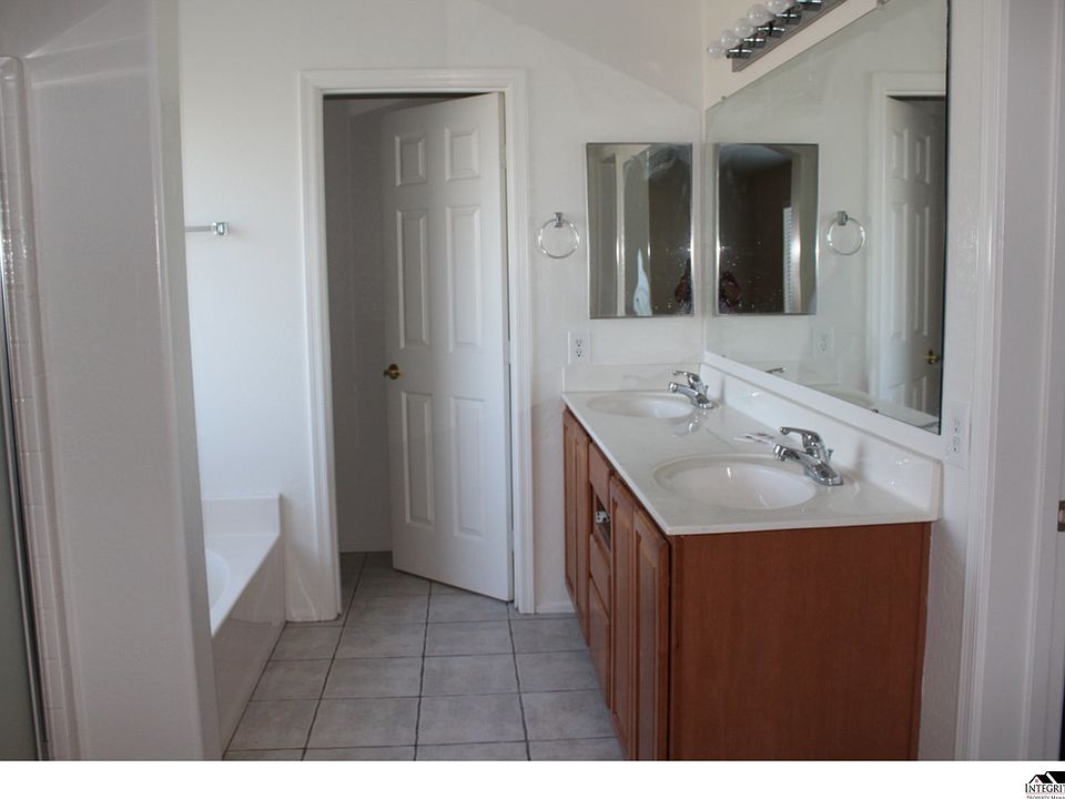 1st image of 1510 E Bowman Dr