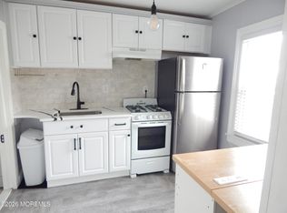 90 Mount Hermon Way APT 2, Ocean Grove, NJ 07756