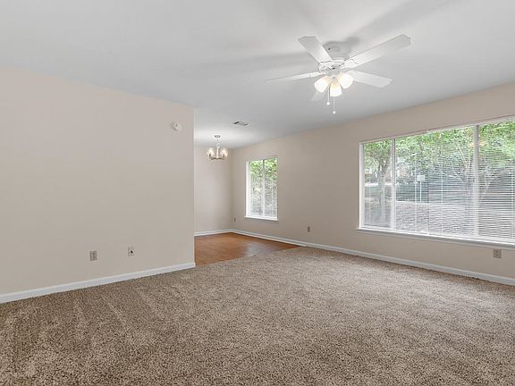 5th image of 2188 Claremont Ln APT C