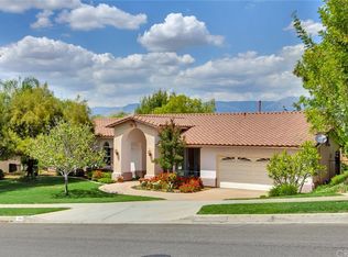 519 Golden West Dr, Redlands, CA 92373