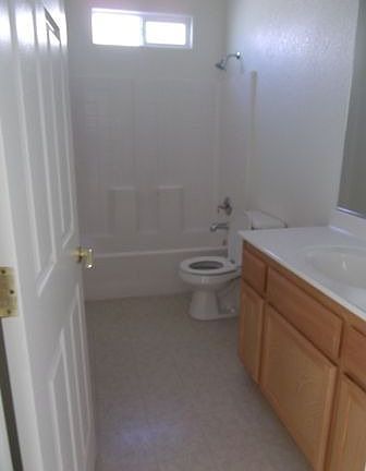 5th image of 2982 La Vina Cir